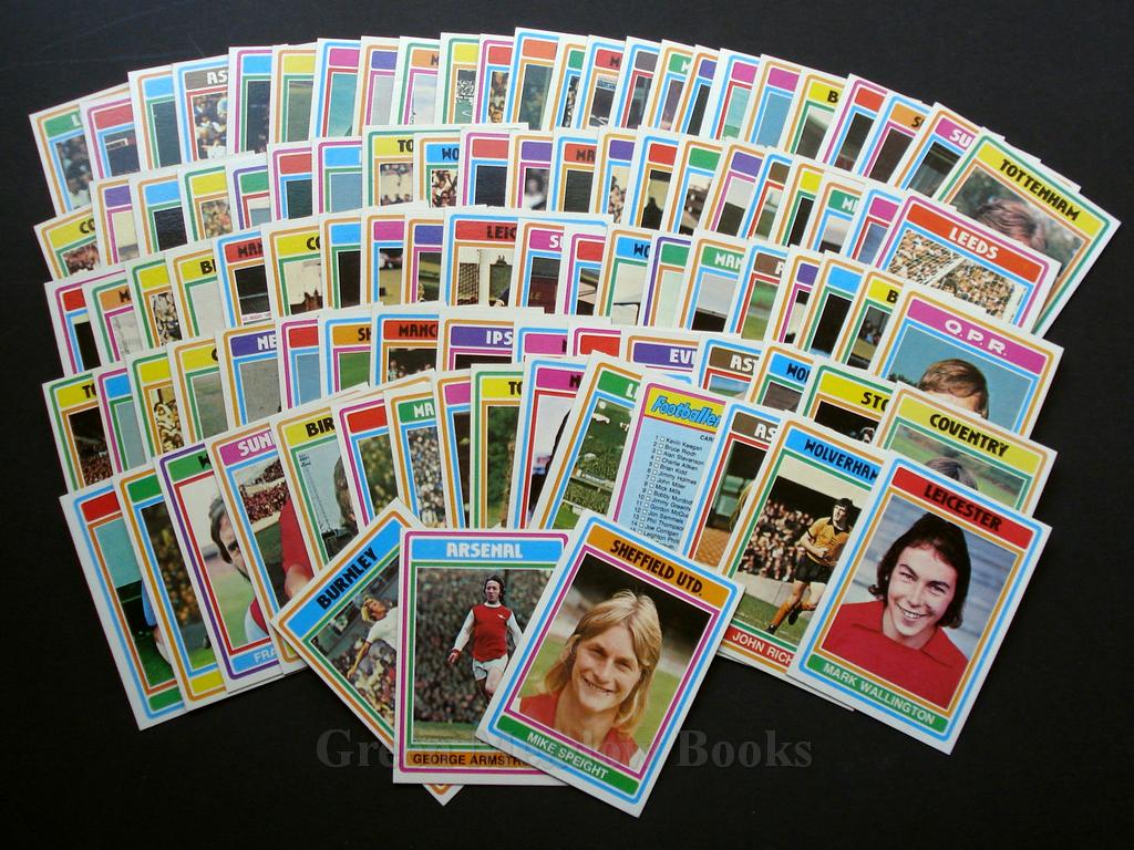 Image for TOPPS FOOTBALL CARDS! ENGLISH SET 1976/77 COMPLETE SET!!! NUMBERS 1 - 330